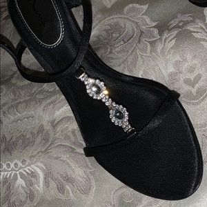 Nina Black Evening Shoes - Size 9 Medium